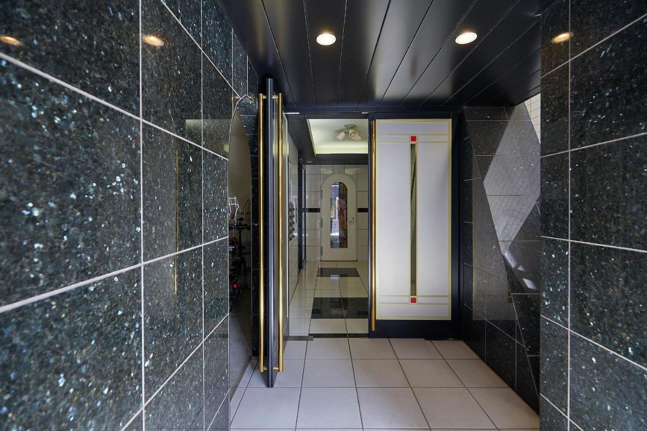 Апартаменты Skytree View Kinshicho - Self Check-In Only Токио Экстерьер фото